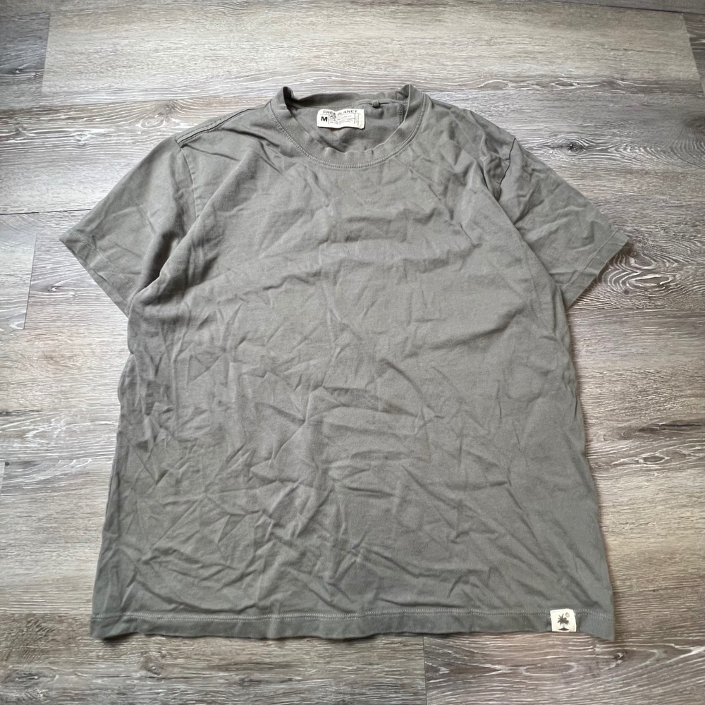 Free Planet T-Shirt Mens M Olive Green Relaxed Fit‎ Cotton Short Sleeve Logo